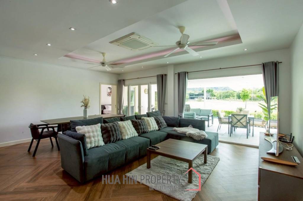 Exclusive 3 Bedroom Pool Villa In Black Mountain Golf Course