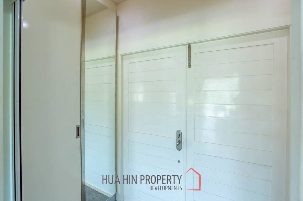 Exclusive 3 Bedroom Pool Villa In Black Mountain Golf Course