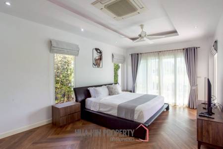Exclusive 3 Bedroom Pool Villa In Black Mountain Golf Course