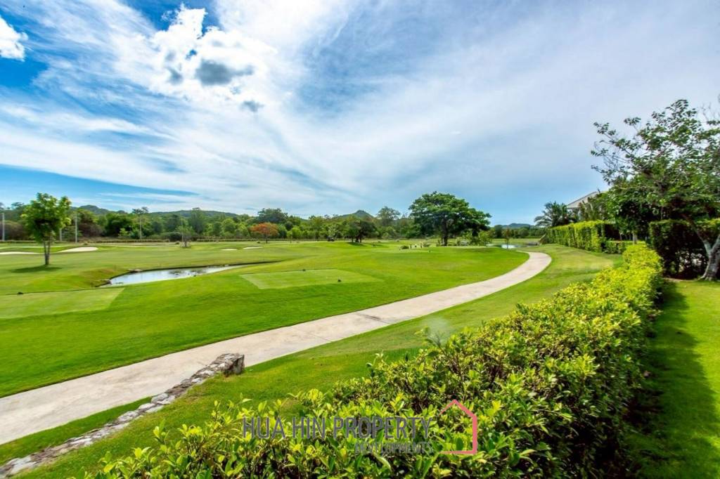 Exclusive 3 Bedroom Pool Villa In Black Mountain Golf Course