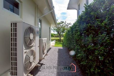 Exclusive 3 Bedroom Pool Villa In Black Mountain Golf Course
