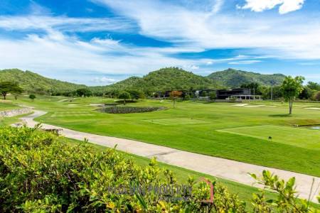 Exclusive 3 Bedroom Pool Villa In Black Mountain Golf Course