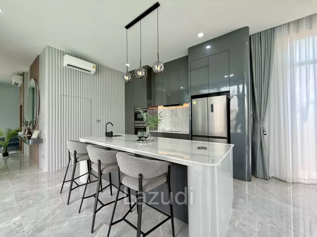 4 Beds 5 Baths 313 SQ.M. The Sugar Palm Villas