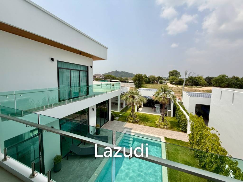 4 Beds 5 Baths 313 SQ.M. The Sugar Palm Villas
