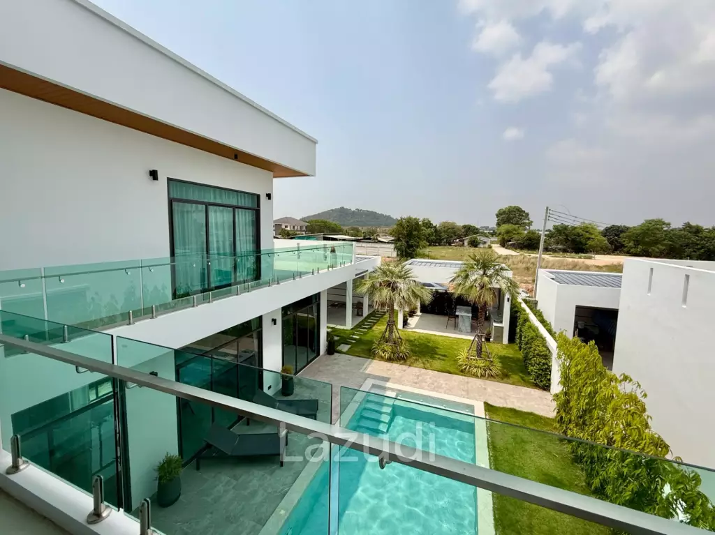 4 Beds 5 Baths 313 SQ.M. The Sugar Palm Villas