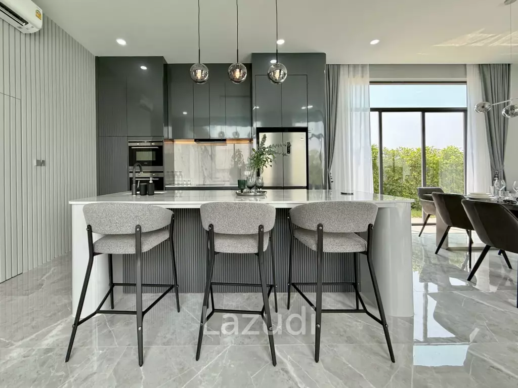 4 Beds 5 Baths 313 SQ.M. The Sugar Palm Villas