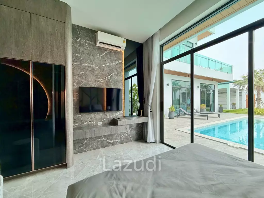 4 Beds 5 Baths 313 SQ.M. The Sugar Palm Villas
