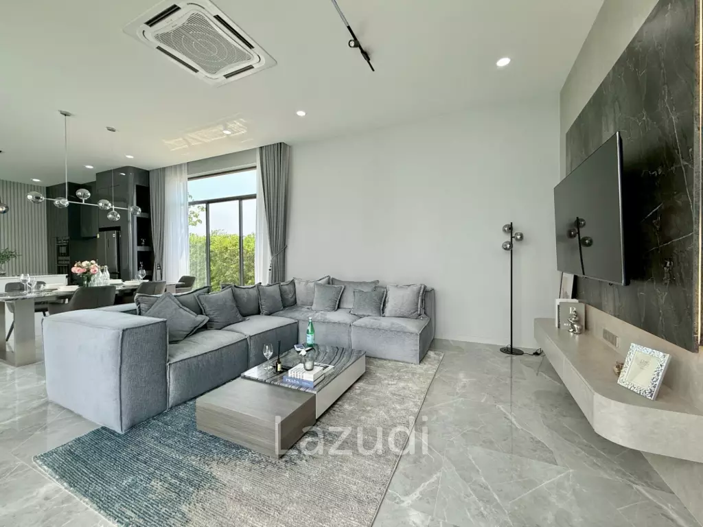 4 Beds 5 Baths 313 SQ.M. The Sugar Palm Villas