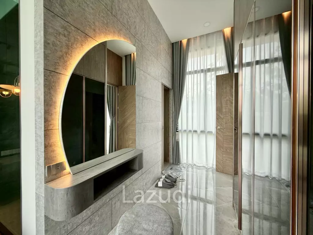 4 Beds 5 Baths 313 SQ.M. The Sugar Palm Villas