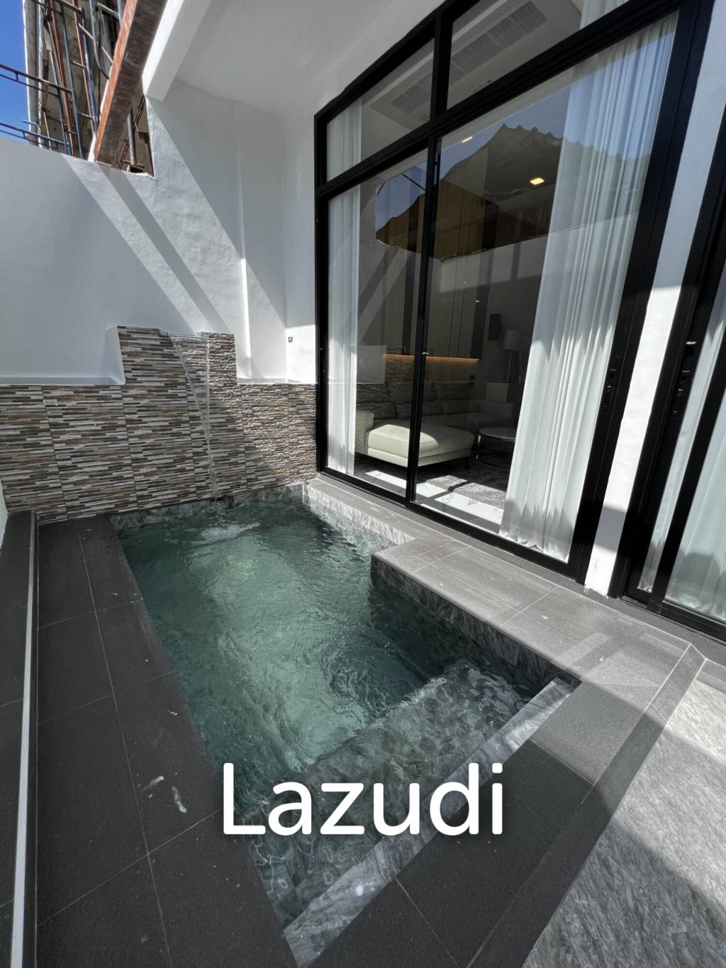 4 Beds 3 Baths 181 SQ.M. Villa La Richie