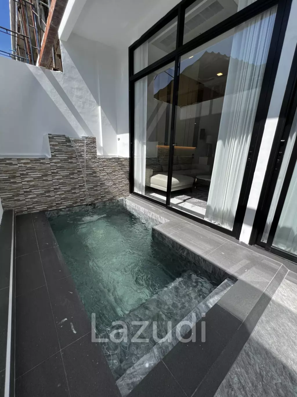 4 Beds 3 Baths 181 SQ.M. Villa La Richie