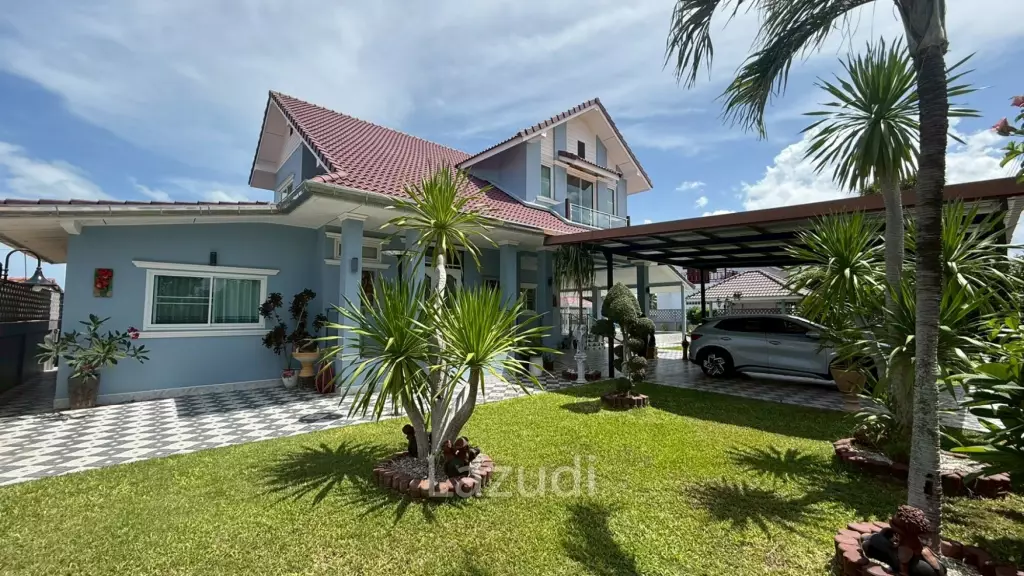 Tropical Seaview : Two-Story Villa with Pool in Pak Nam Pran