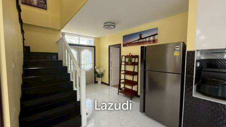 Tropical Seaview : Two-Story Villa with Pool in Pak Nam Pran