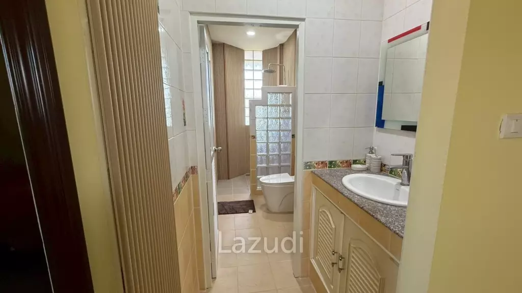 Tropical Seaview : Two-Story Villa with Pool in Pak Nam Pran