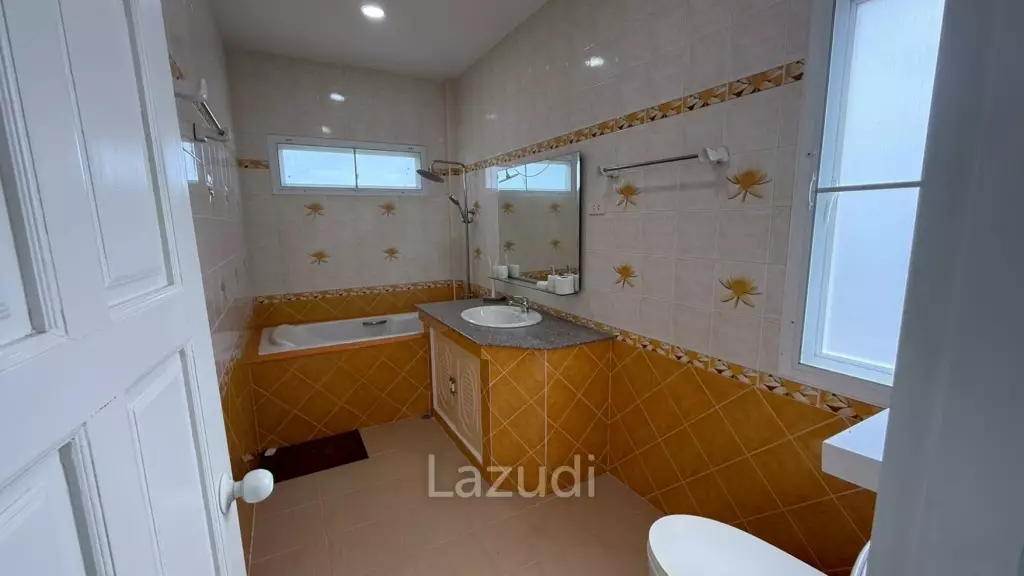 Tropical Seaview : Two-Story Villa with Pool in Pak Nam Pran
