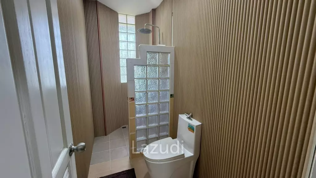 Tropical Seaview : Two-Story Villa with Pool in Pak Nam Pran