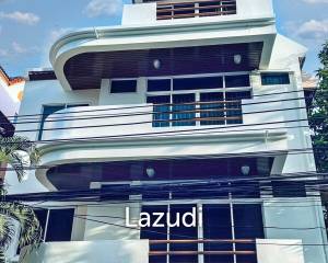 5 Bedrooms 5 Bathroom 500 SQ.M Detached House Near Emporium