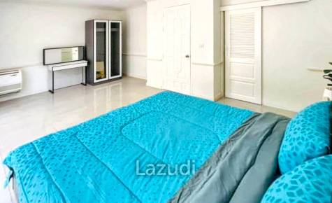 4 Bedrooms 5 Bathrooms 350 SQ.M Townhouse Near Emporium
