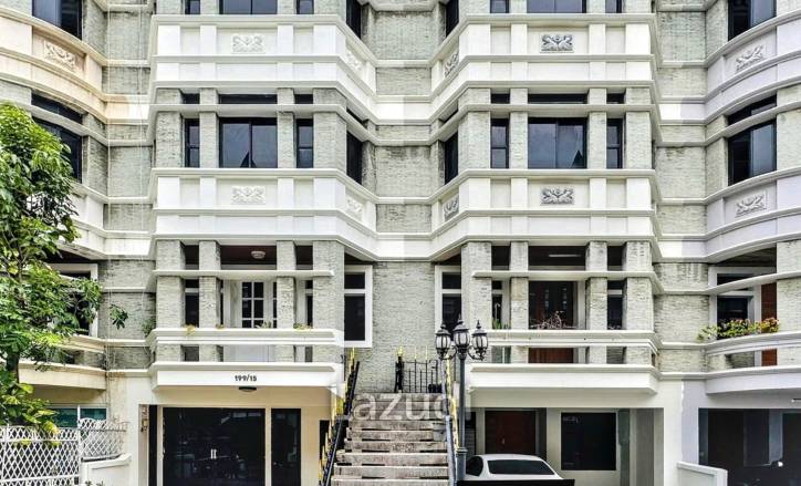4 Bedrooms 5 Bathrooms 350 SQ.M Townhouse Near Emporium