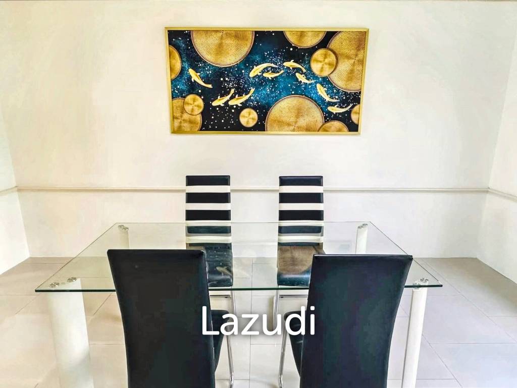 4 Bedrooms 5 Bathrooms 350 SQ.M Townhouse Near Emporium