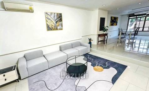 4 Bedrooms 5 Bathrooms 350 SQ.M Townhouse Near Emporium