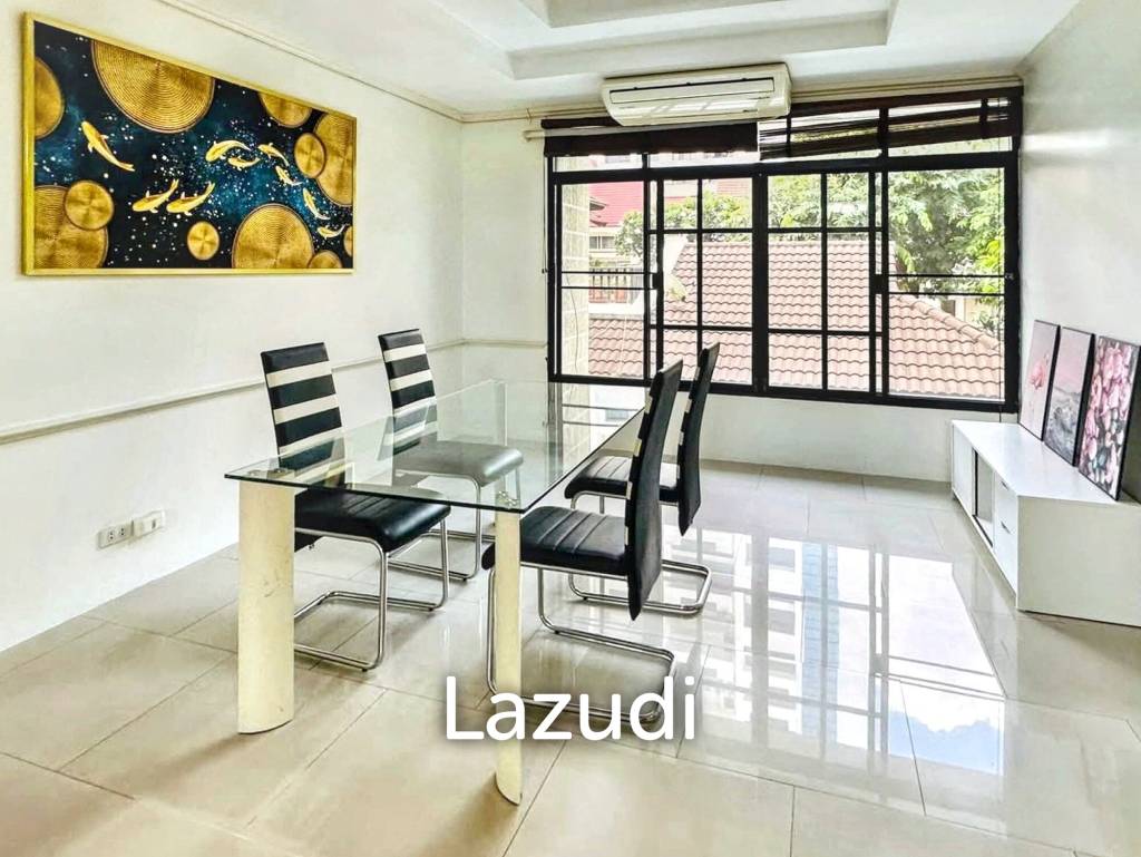 4 Bedrooms 5 Bathrooms 350 SQ.M Townhouse Near Emporium