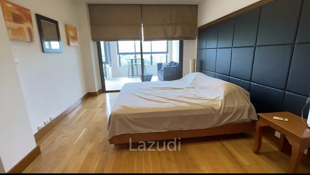 Black Mountain Golf Course: Excellent luxury condo with 2 bedrooms and 2 bathrooms