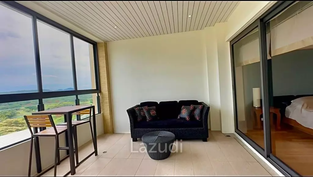 Black Mountain Golf Course: Excellent luxury condo with 2 bedrooms and 2 bathrooms
