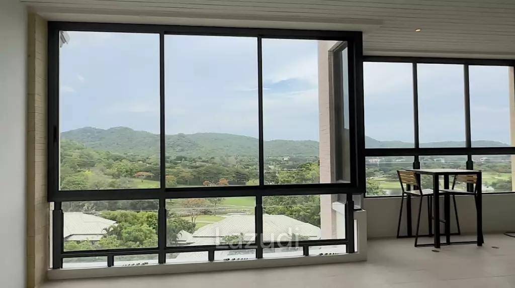 Black Mountain Golf Course: Excellent luxury condo with 2 bedrooms and 2 bathrooms