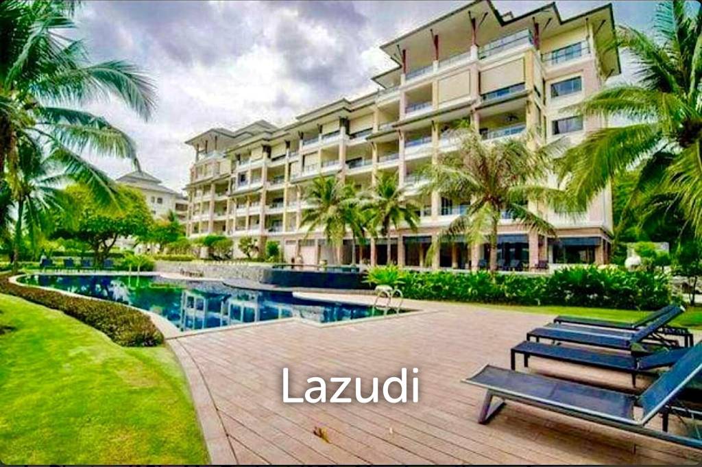 Black Mountain Golf Course: Excellent luxury condo with 2 bedrooms and 2 bathrooms