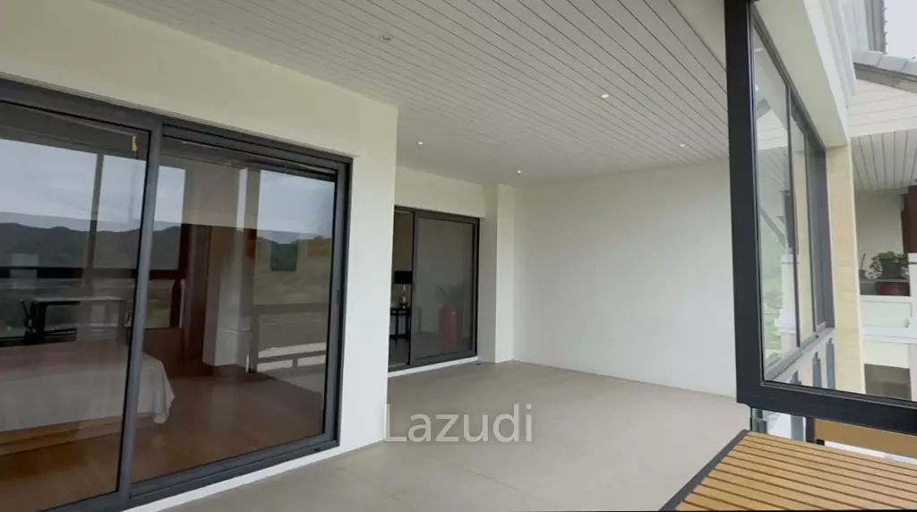 Black Mountain Golf Course: Excellent luxury condo with 2 bedrooms and 2 bathrooms