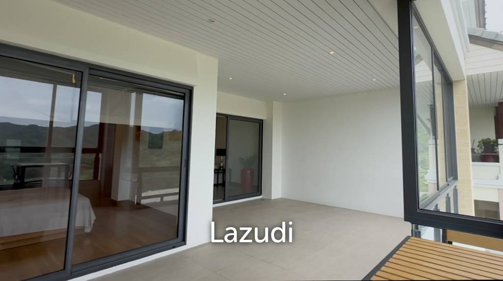 Black Mountain Golf Course: Excellent luxury condo with 2 bedrooms and 2 bathrooms