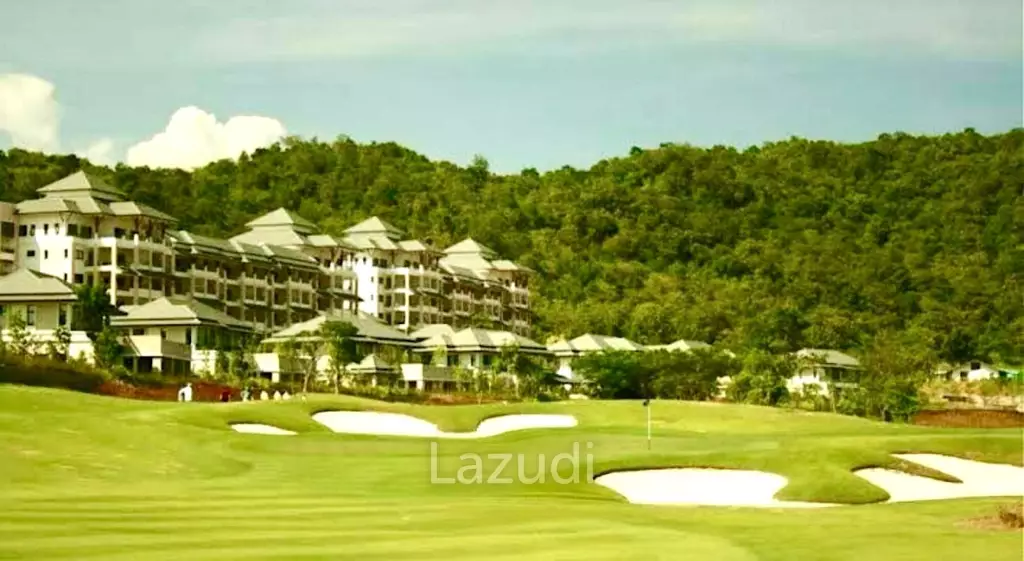 Black Mountain Golf Course: Excellent luxury condo with 2 bedrooms and 2 bathrooms
