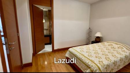 Black Mountain Golf Course: Excellent luxury condo with 2 bedrooms and 2 bathrooms