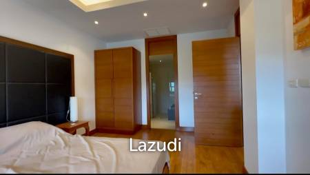 Black Mountain Golf Course: Excellent luxury condo with 2 bedrooms and 2 bathrooms