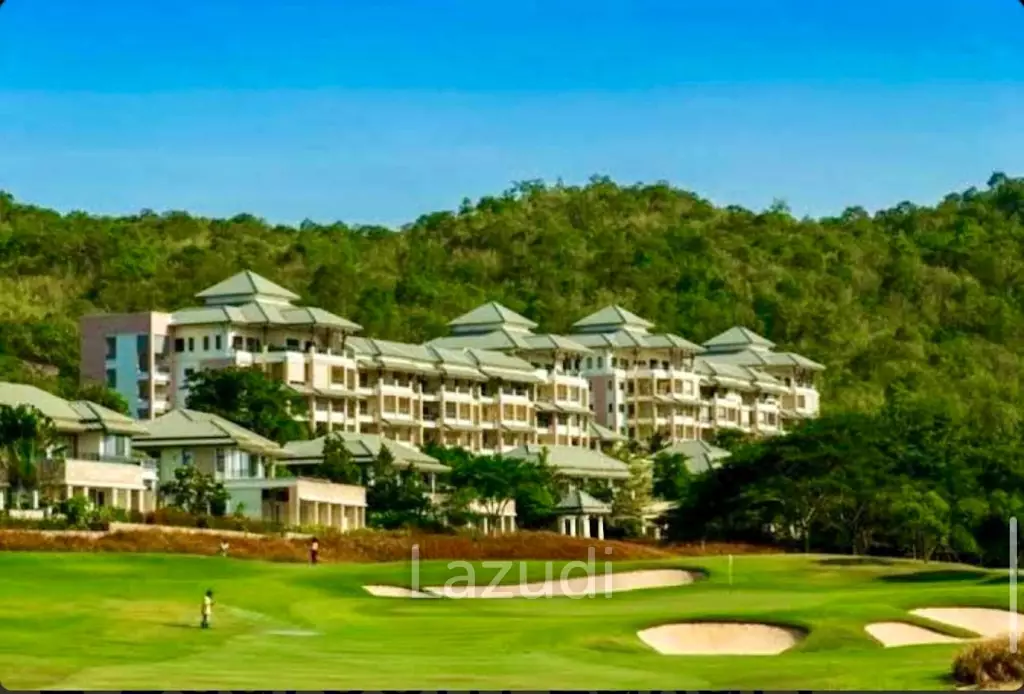 Black Mountain Golf Course: Excellent luxury condo with 2 bedrooms and 2 bathrooms