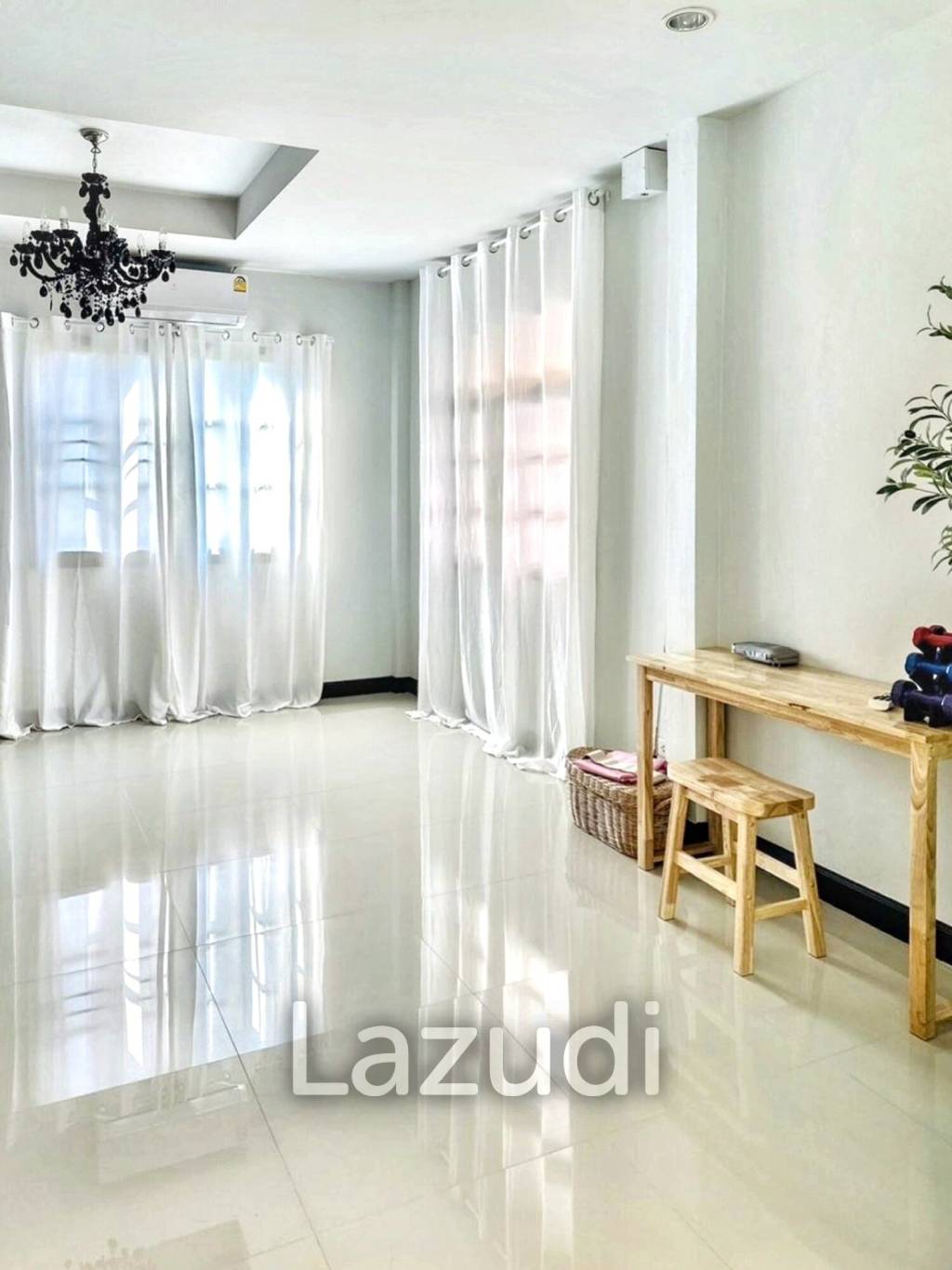 3 Bed 4 Bath 140 SQ.M Townhouse at On nut 6