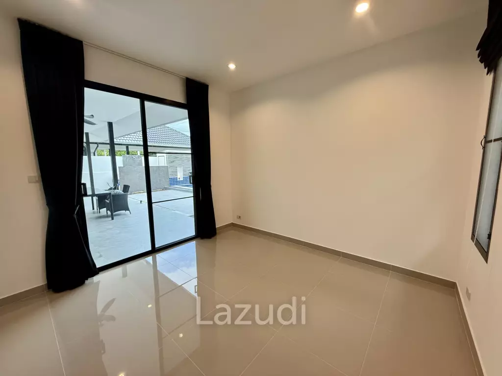 Mil Pool Villas - Modern Brand New 3-Bedroom 2-Bathroom Pool Villa in Central Hua Hin