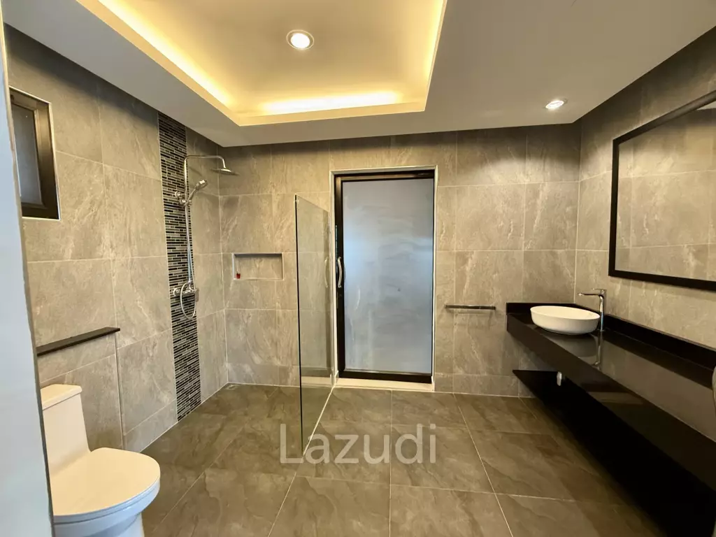 Mil Pool Villas - Modern Brand New 3-Bedroom 2-Bathroom Pool Villa in Central Hua Hin