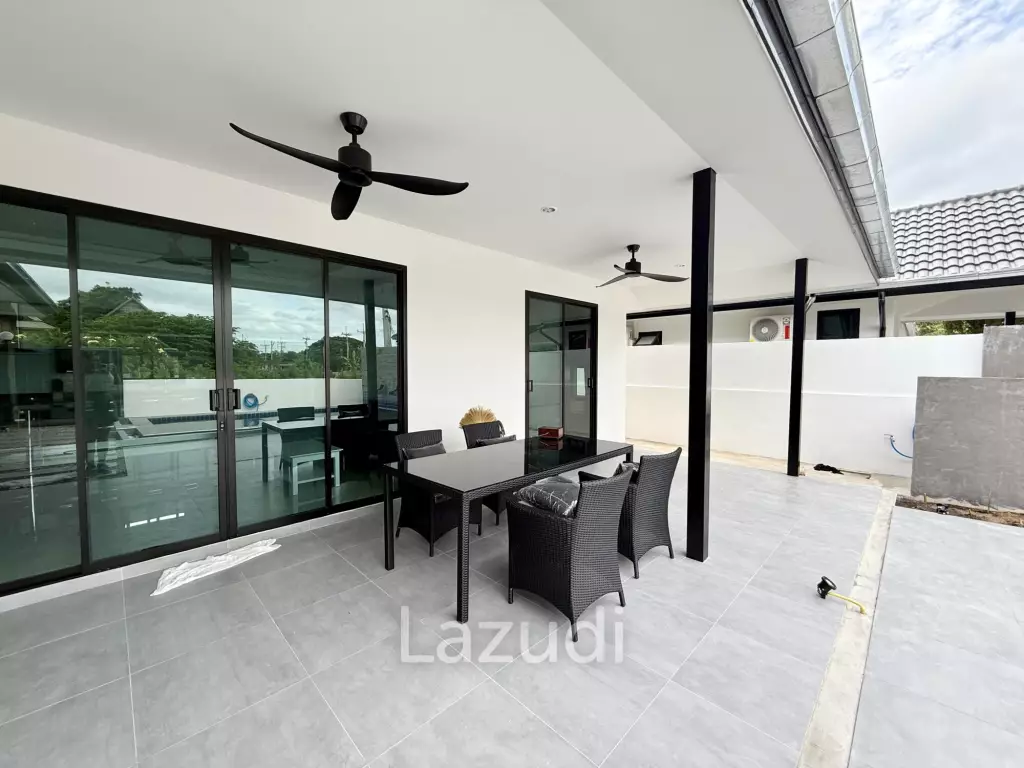 Mil Pool Villas - Modern Brand New 3-Bedroom 2-Bathroom Pool Villa in Central Hua Hin