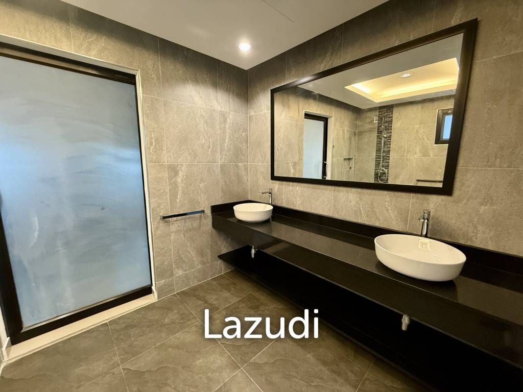 Mil Pool Villas - Modern Brand New 3-Bedroom 2-Bathroom Pool Villa in Central Hua Hin
