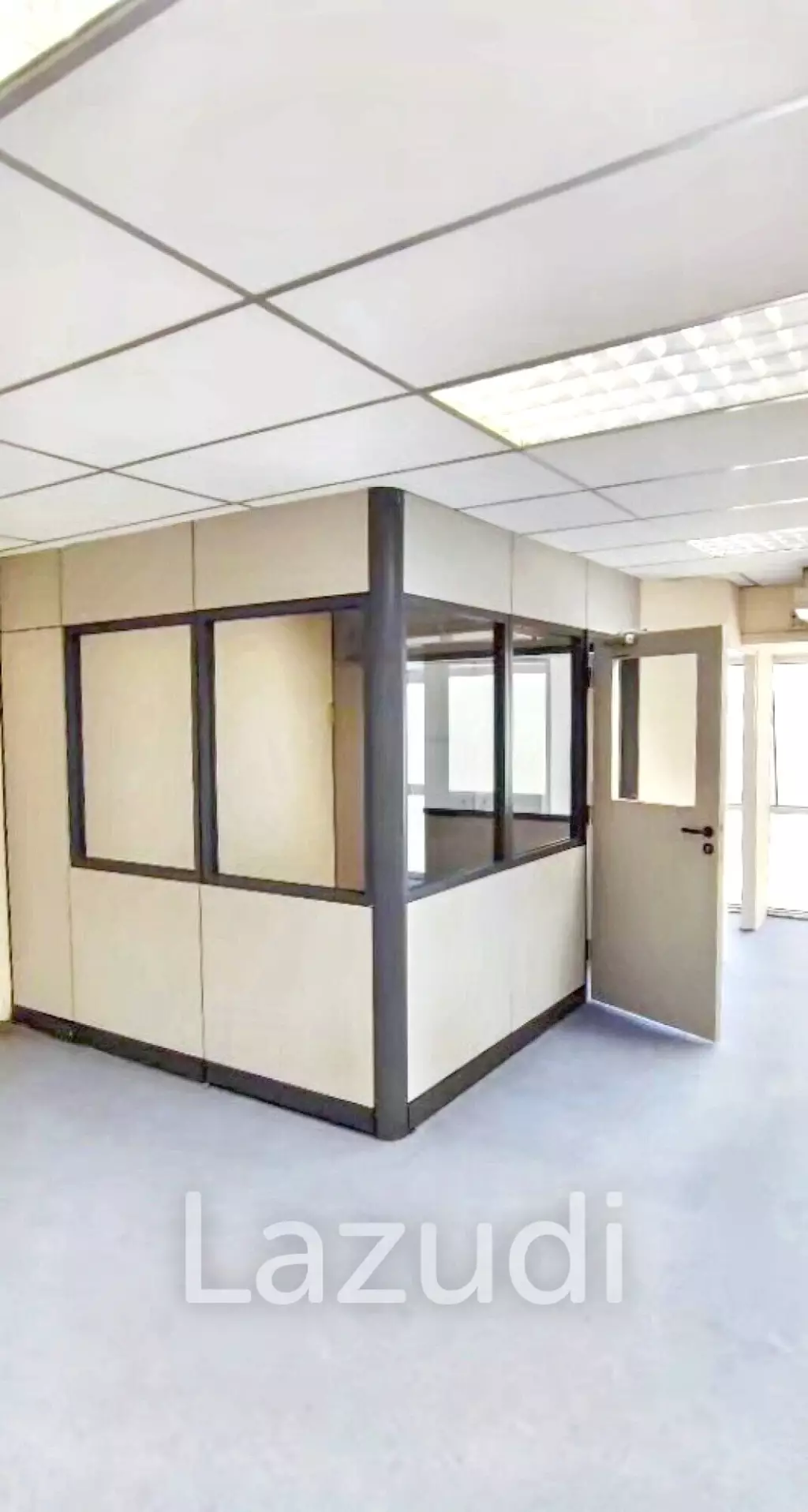 6 Bathrooms 117 SQ.M Office at Sukhumvit Suites