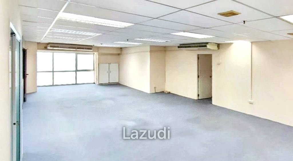 6 Bathrooms 117 SQ.M Office at Sukhumvit Suites