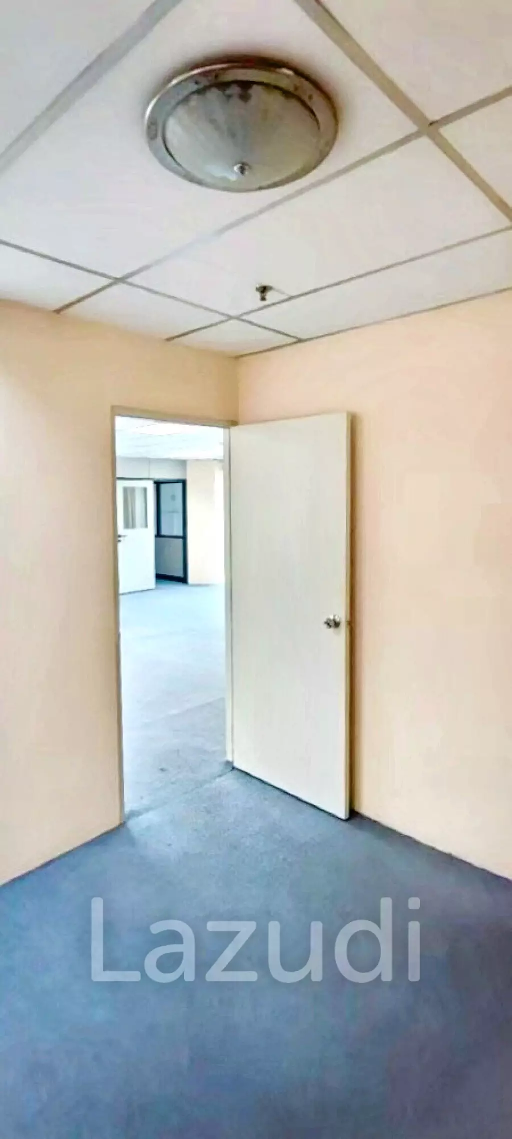 6 Bathrooms 117 SQ.M Office at Sukhumvit Suites