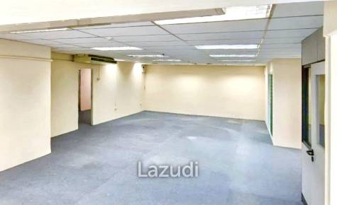 6 Bathrooms 117 SQ.M Office at Sukhumvit Suites
