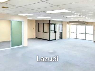 6 Bathrooms 117 SQ.M Office at Sukhumvit Suites