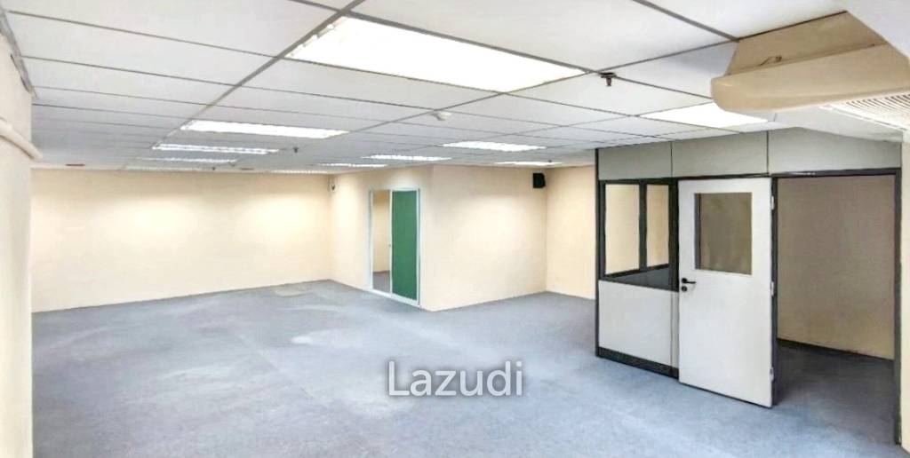 6 Bathrooms 117 SQ.M Office at Sukhumvit Suites