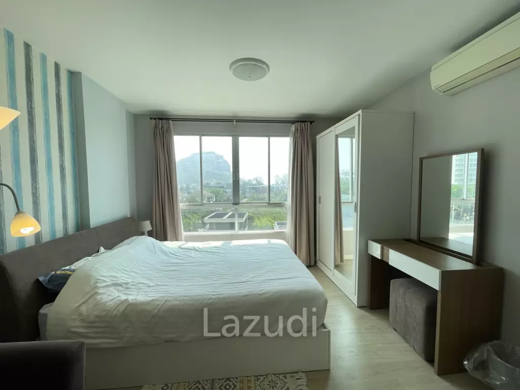Baan Peang Ploen Condo : Studio bedroom walkable to the Beach