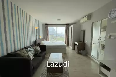 Baan Peang Ploen Condo : Studio bedroom walkable to the Beach