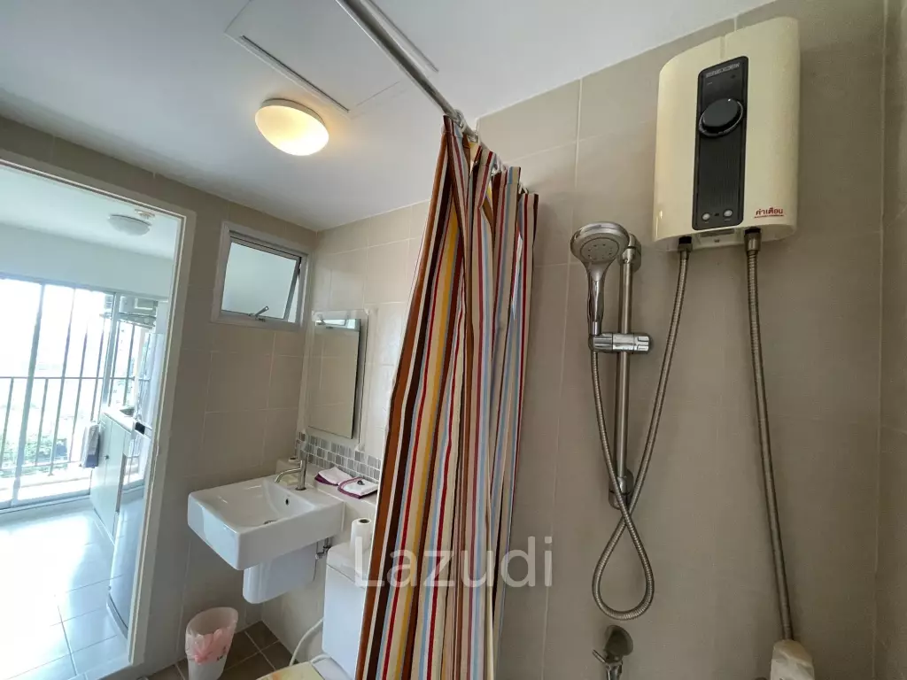 Baan Peang Ploen Condo : Studio bedroom walkable to the Beach